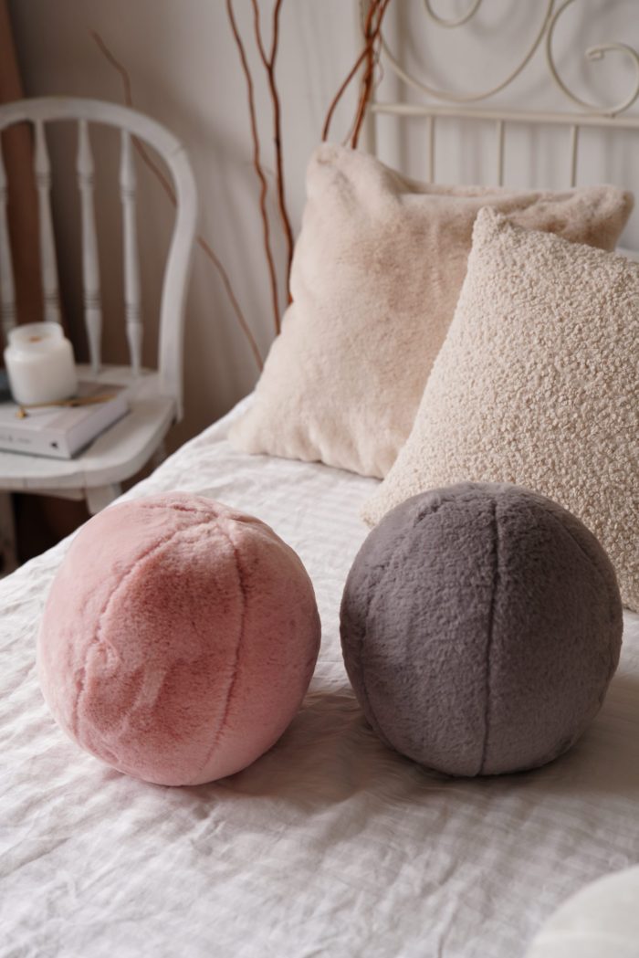 Peluş Top Yastık Gri - Görsel 2
