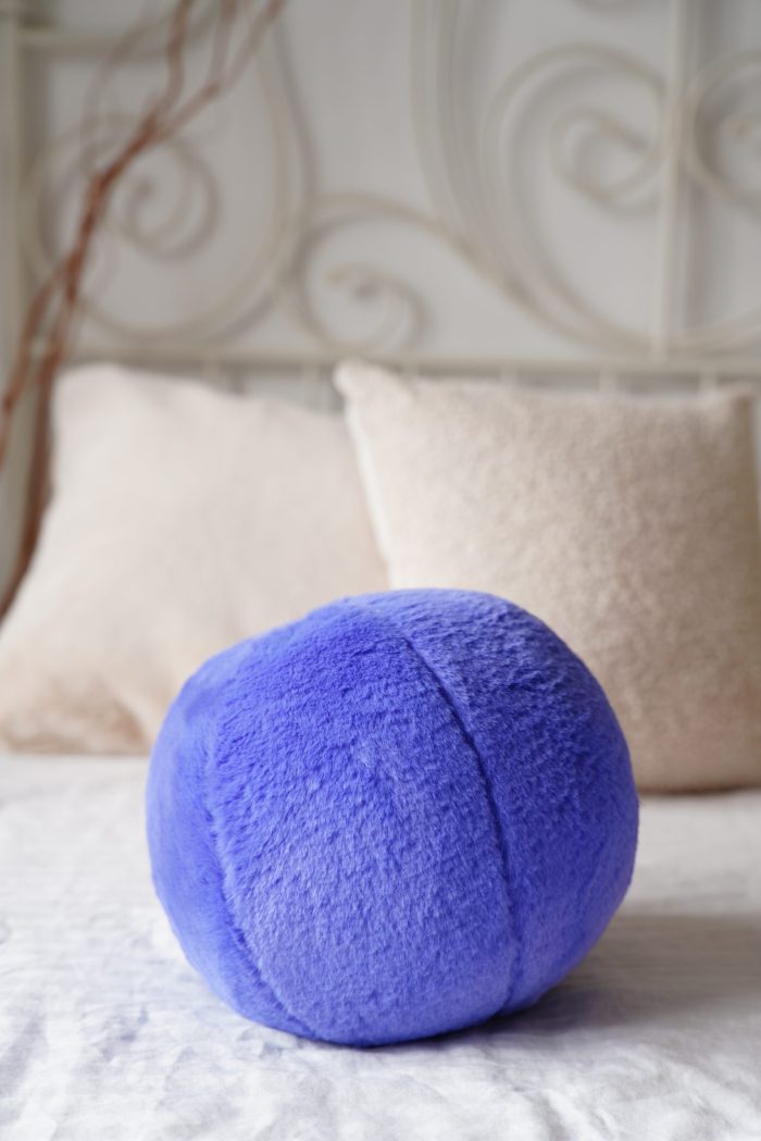 Peluş Top Yastık Mor
