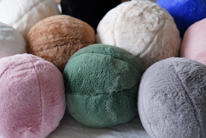 Peluş Top Yastık Gri - Görsel 5
