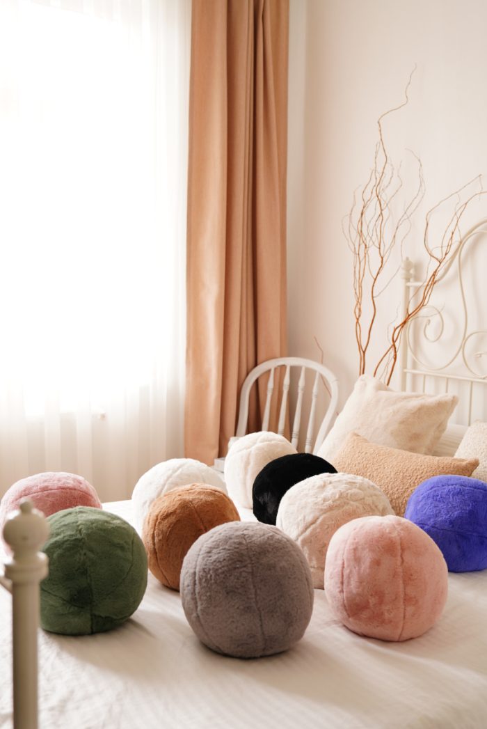 Peluş Top Yastık Gri - Görsel 4