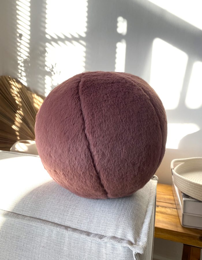 Peluş Top Yastık Erguvan Top yastık - Görsel 4