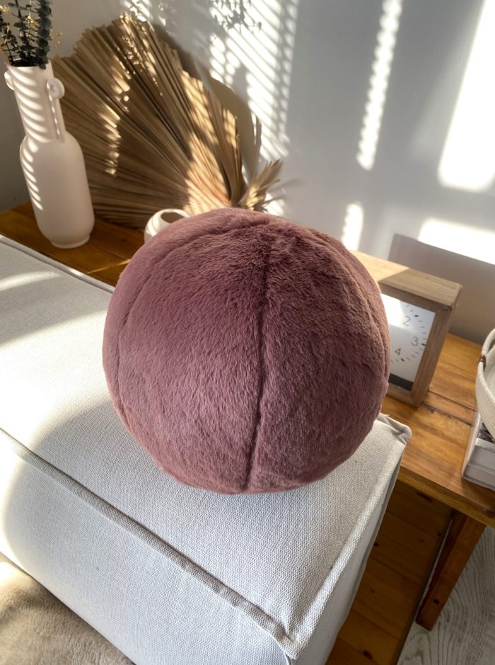 Peluş Top Yastık Erguvan Top yastık - Görsel 5