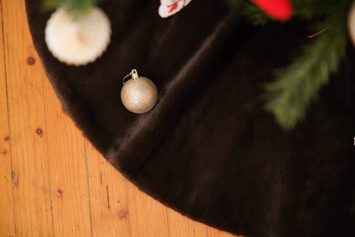 Peluş Yılbaşı Ağacı Örtüsü Yılbaşı Çam Ağacı Örtüsü Kahve 150 Cm Çaplı - Görsel 5