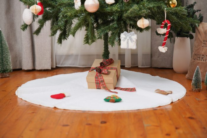 Peluş Yılbaşı Ağacı Örtüsü Yılbaşı Çam Ağacı Örtüsü Beyaz 100 Cm Çaplı - Görsel 5