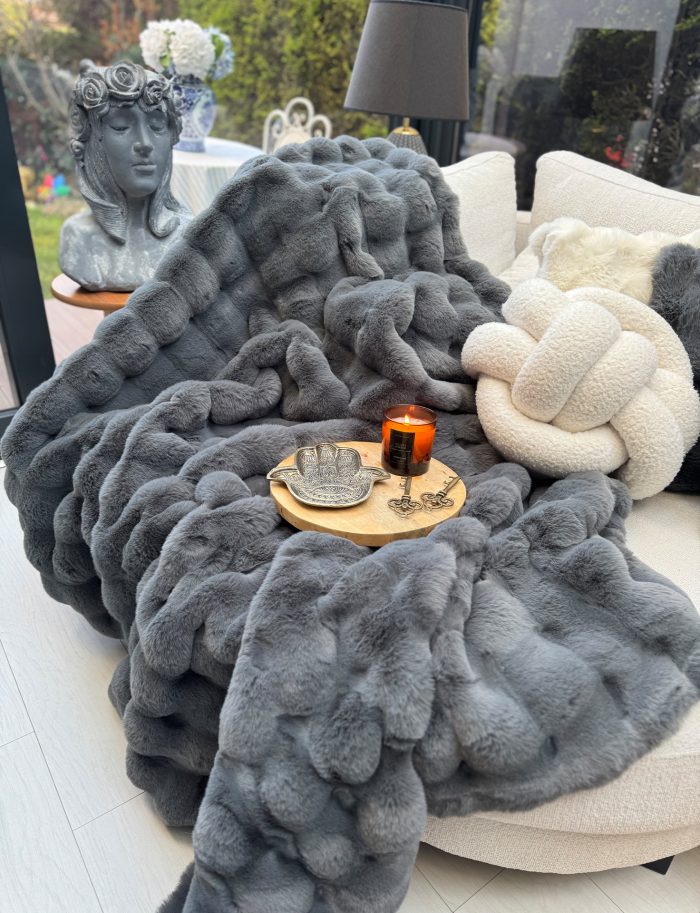 Peluş Koltuk Örtüsü Pofuduk Koltuk Şalı Bubble Polar Koltuk Örtüsü 200 x 150 cm - Görsel 2