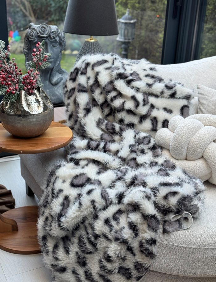 Peluş Örtü Kaymaz Koltuk Örtüsü Leopar Desenli Koltuk Örtüsü 200 X 75 Cm - Görsel 10